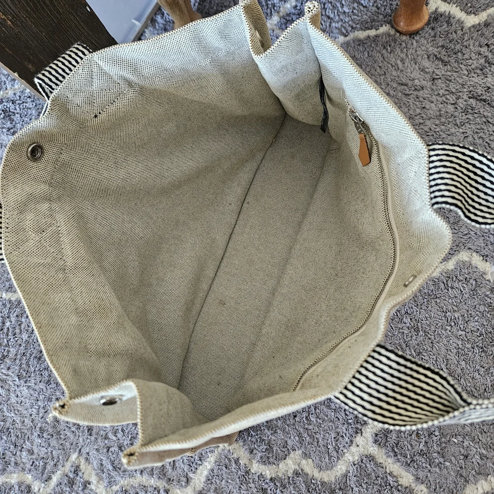 Hermes Canvas Tote Bag - Picture 5 of 9
